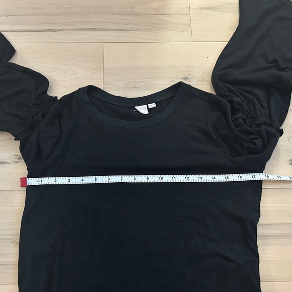 Gap Bell Sleeve Black Top Boho Size Small Soft Spun - Picture 4 of 11